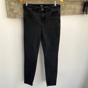 Hi-rise stretch skinny jeans